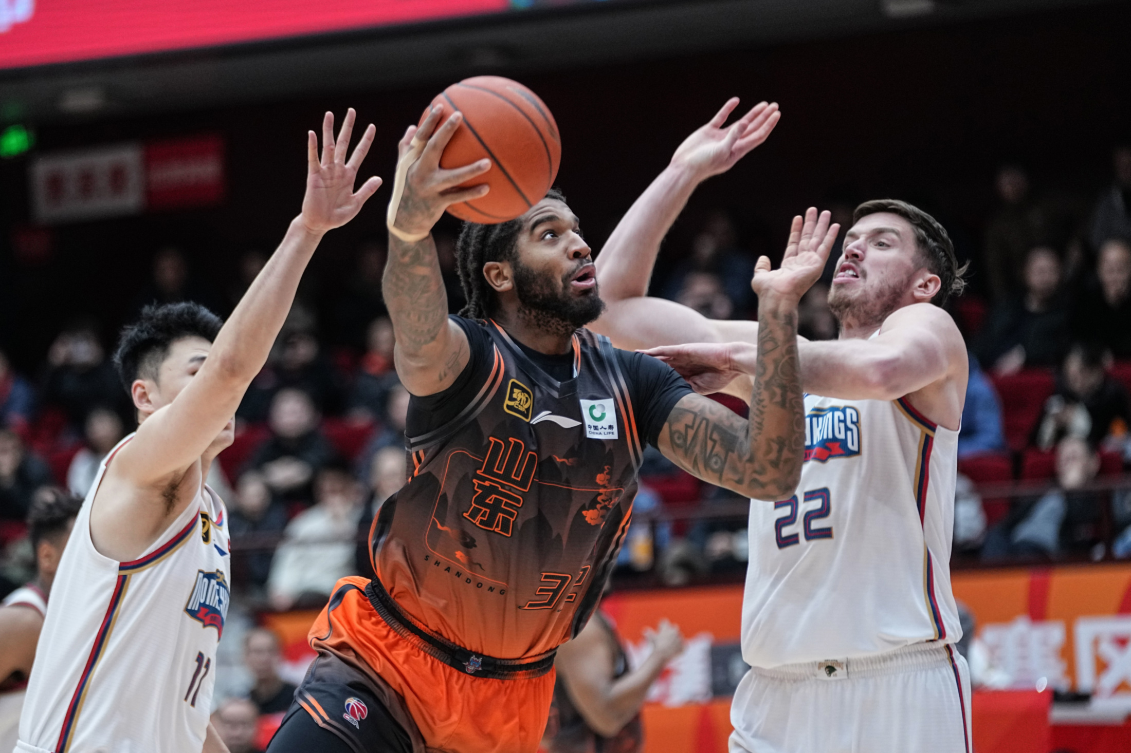 包含窗口期突围战来临，山东男篮围绕德国杯豪取连胜，更衣室稳定，训练强度明显提升的词条jiuyou游戏中心