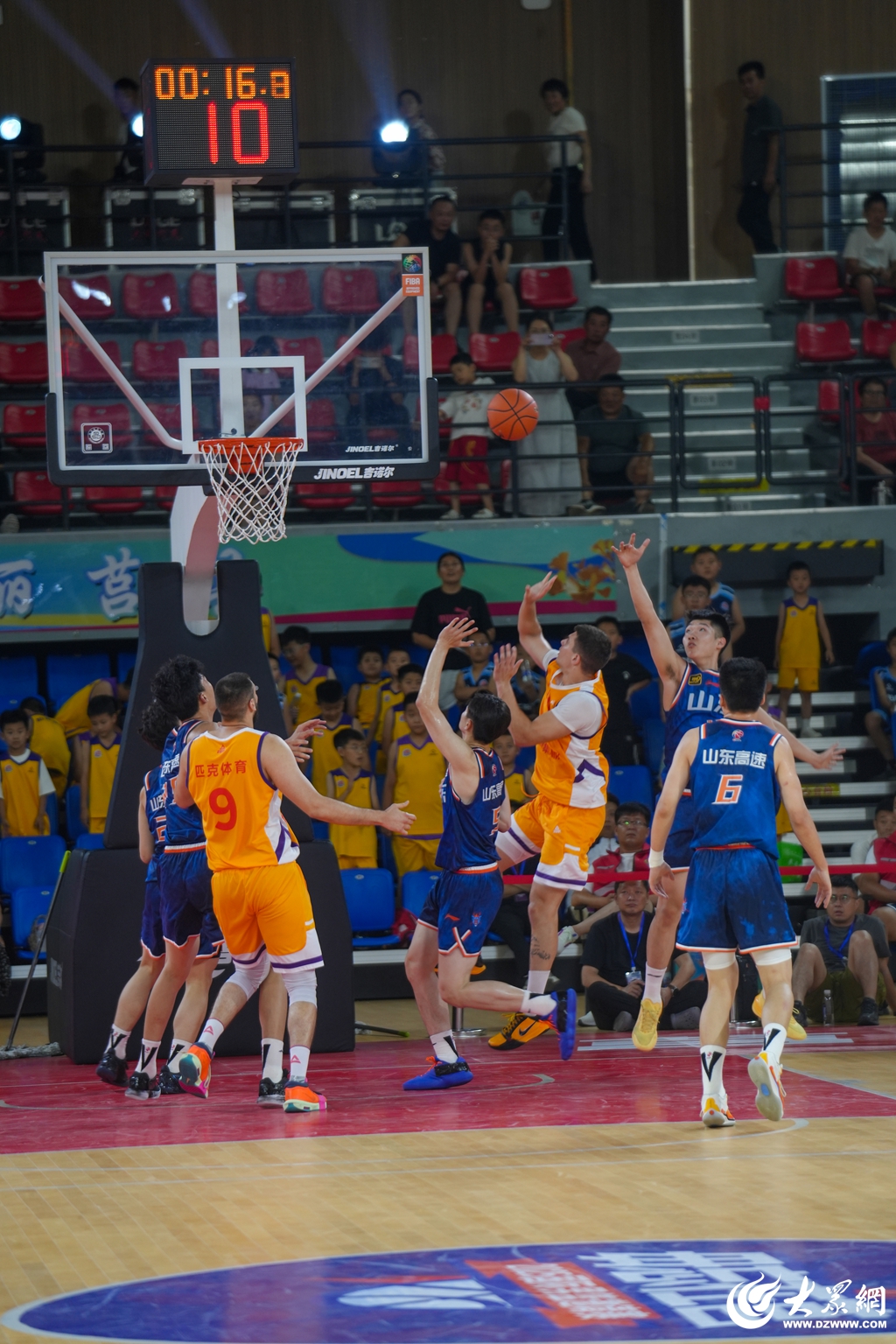 NBA常规赛国际比赛日走向成谜，山东男篮战术微调，赛场秩序良好，数据趋势出现新变化的简单介绍