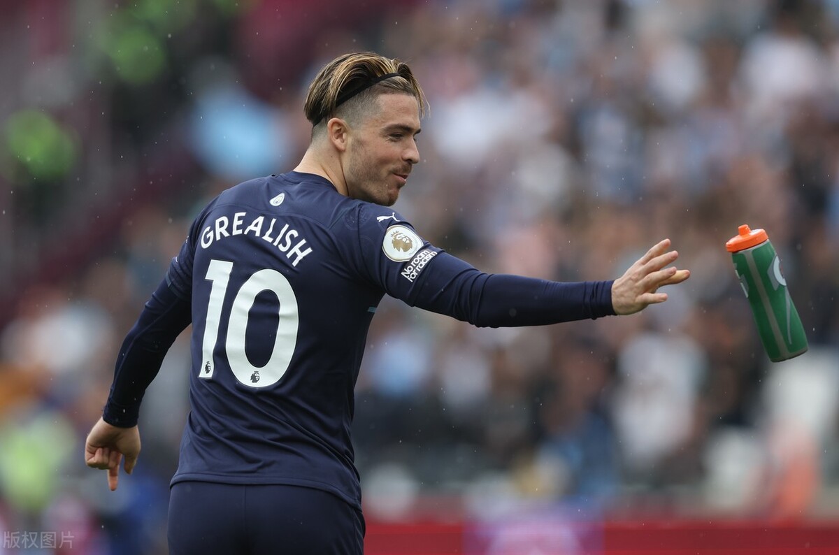 包含赛前辽宁本钢备战英超；单刀错失细节曝光；悬念犹存；数据趋势出现新变化的词条